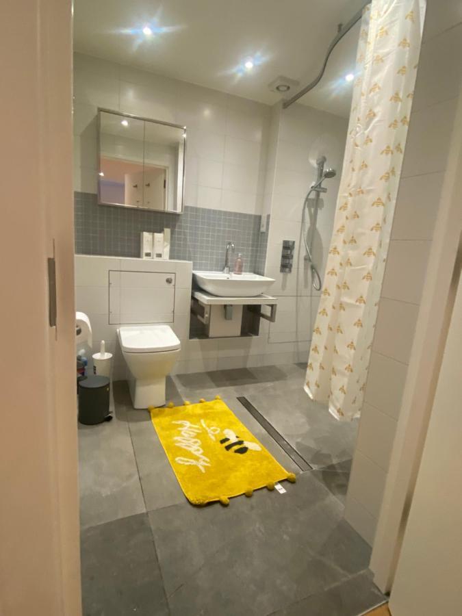 Chic 3 Bedroom Flat With Private Terrace In Holloway Near Finsbury Park Londres Exterior foto