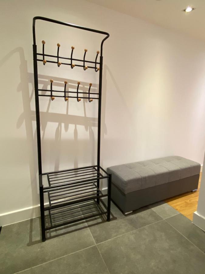 Chic 3 Bedroom Flat With Private Terrace In Holloway Near Finsbury Park Londres Exterior foto