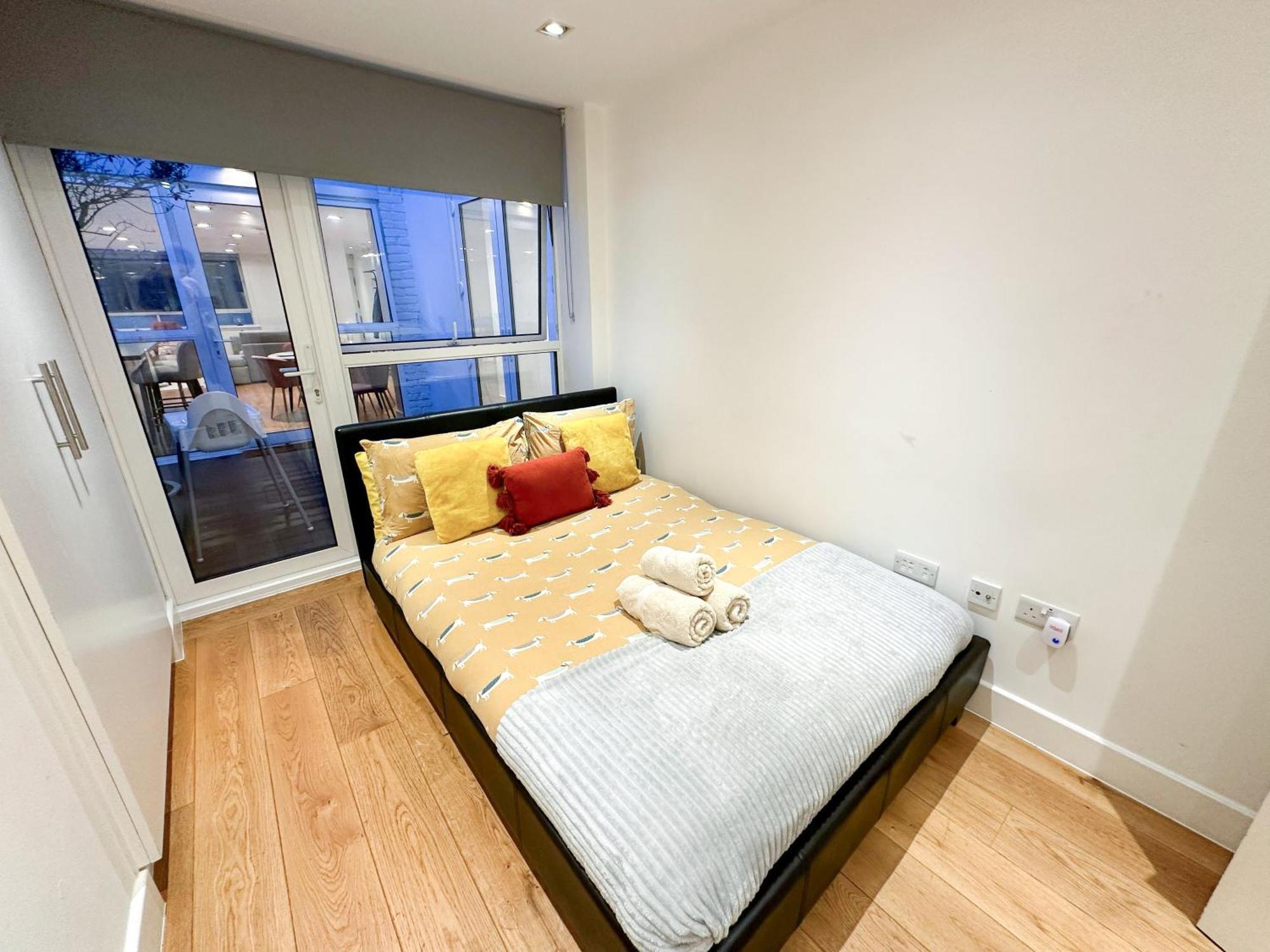 Chic 3 Bedroom Flat With Private Terrace In Holloway Near Finsbury Park Londres Exterior foto