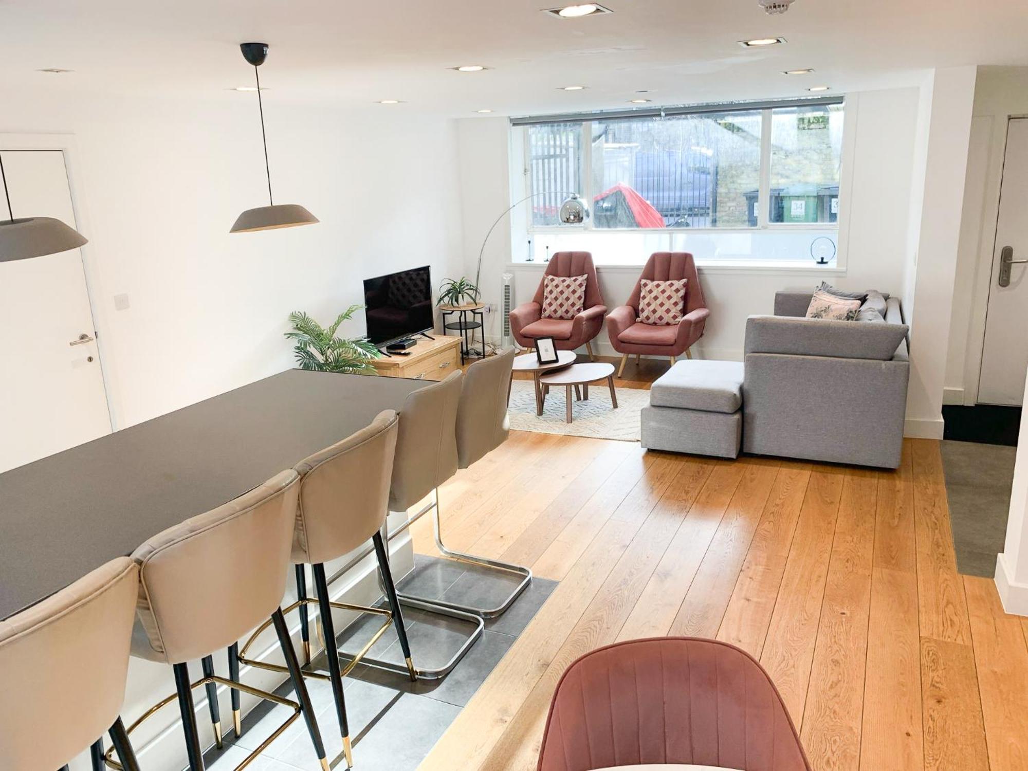 Chic 3 Bedroom Flat With Private Terrace In Holloway Near Finsbury Park Londres Exterior foto